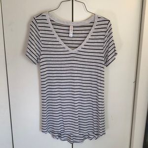 LuLaRoe Christy Tee